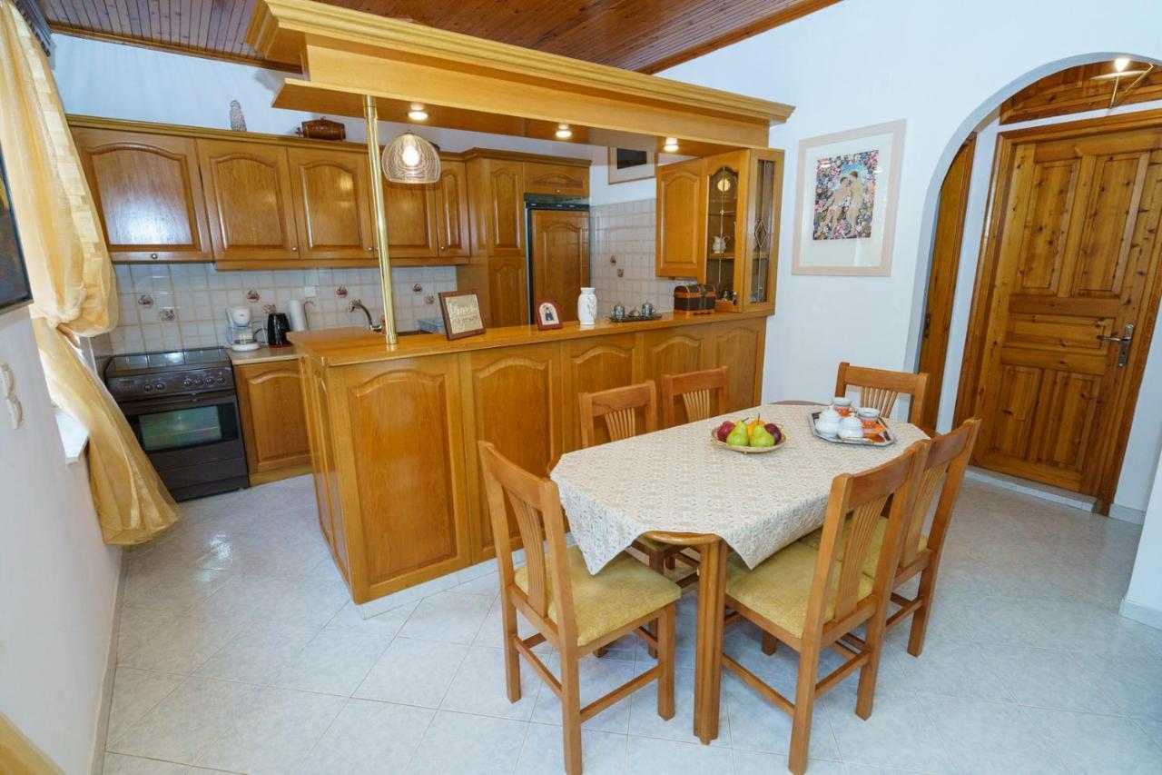 Hydra'S Harbor Hideaways - Cozy Coastal Getaways Apartman Kültér fotó